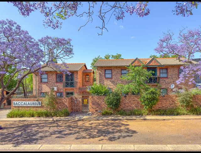 2 BEDROOM APARTMENT FOR SALE IN HATFIELD